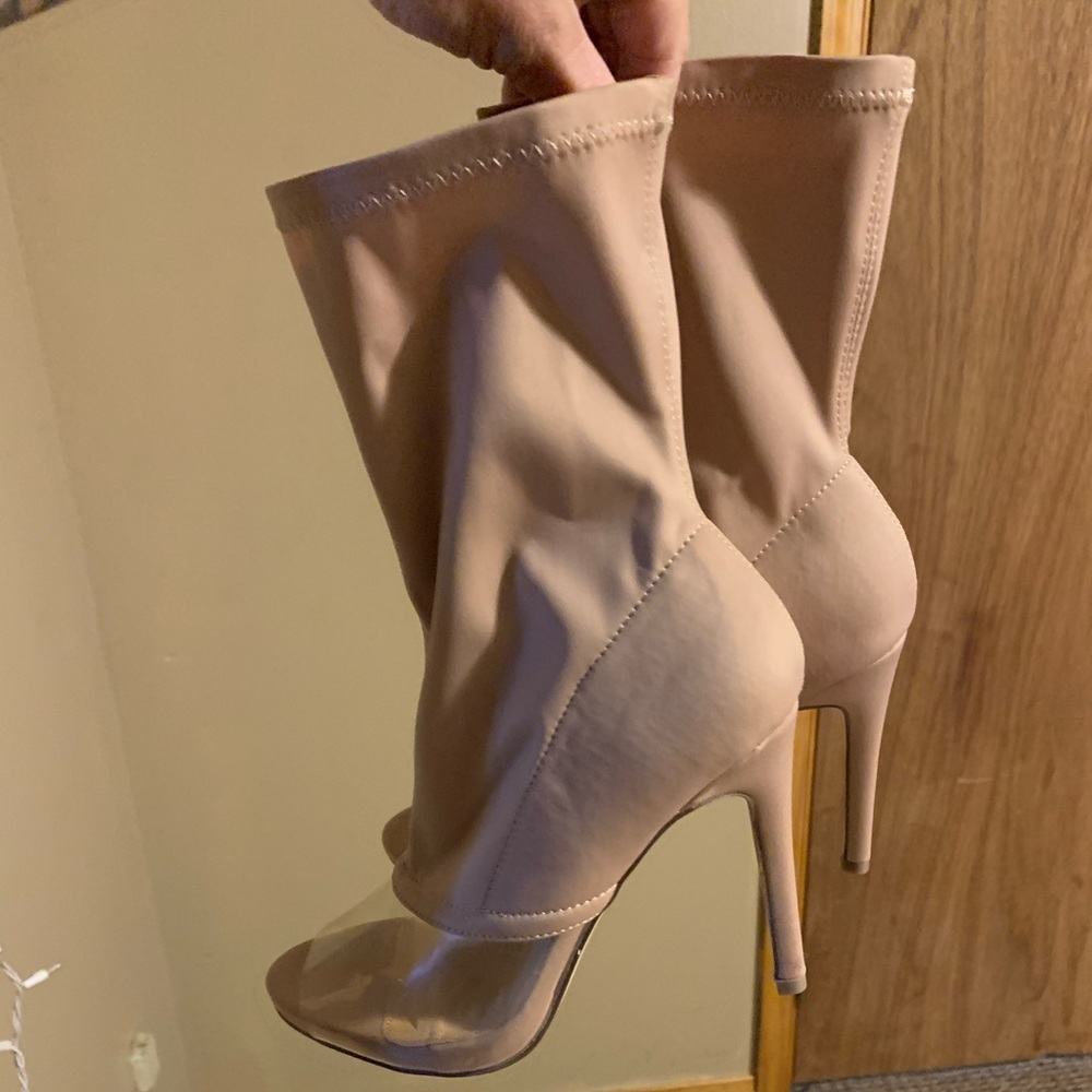 tan heels - never worn